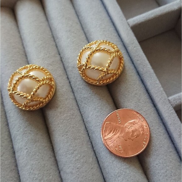 Joan Rivers Goldtone Caged pearl pierced earrings - Picture 4 of 9